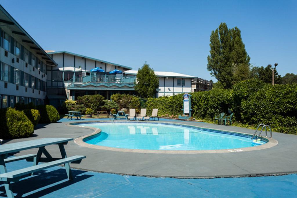 Howard Johnson By Wyndham Nanaimo Harbourside المظهر الخارجي الصورة