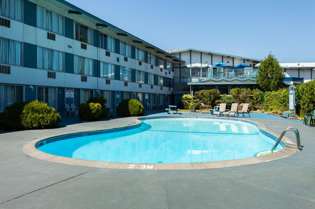 Howard Johnson By Wyndham Nanaimo Harbourside المظهر الخارجي الصورة