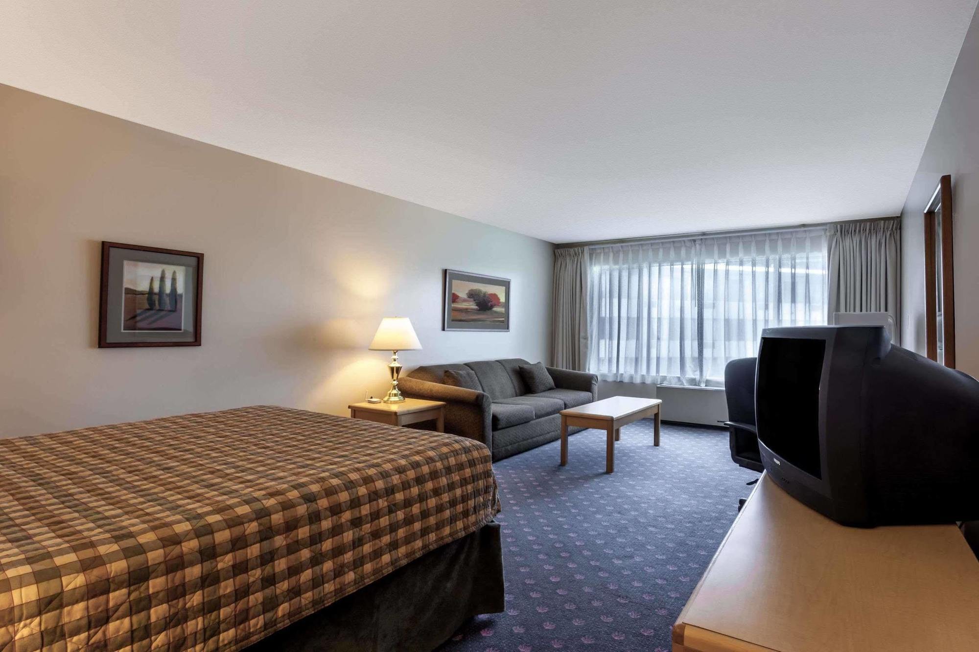 Howard Johnson By Wyndham Nanaimo Harbourside المظهر الخارجي الصورة